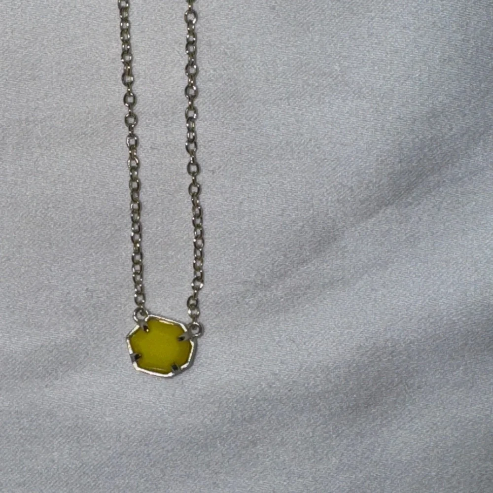 Kendra Scott Gold Necklace with Yellow Pendant - Picture 2 of 3
